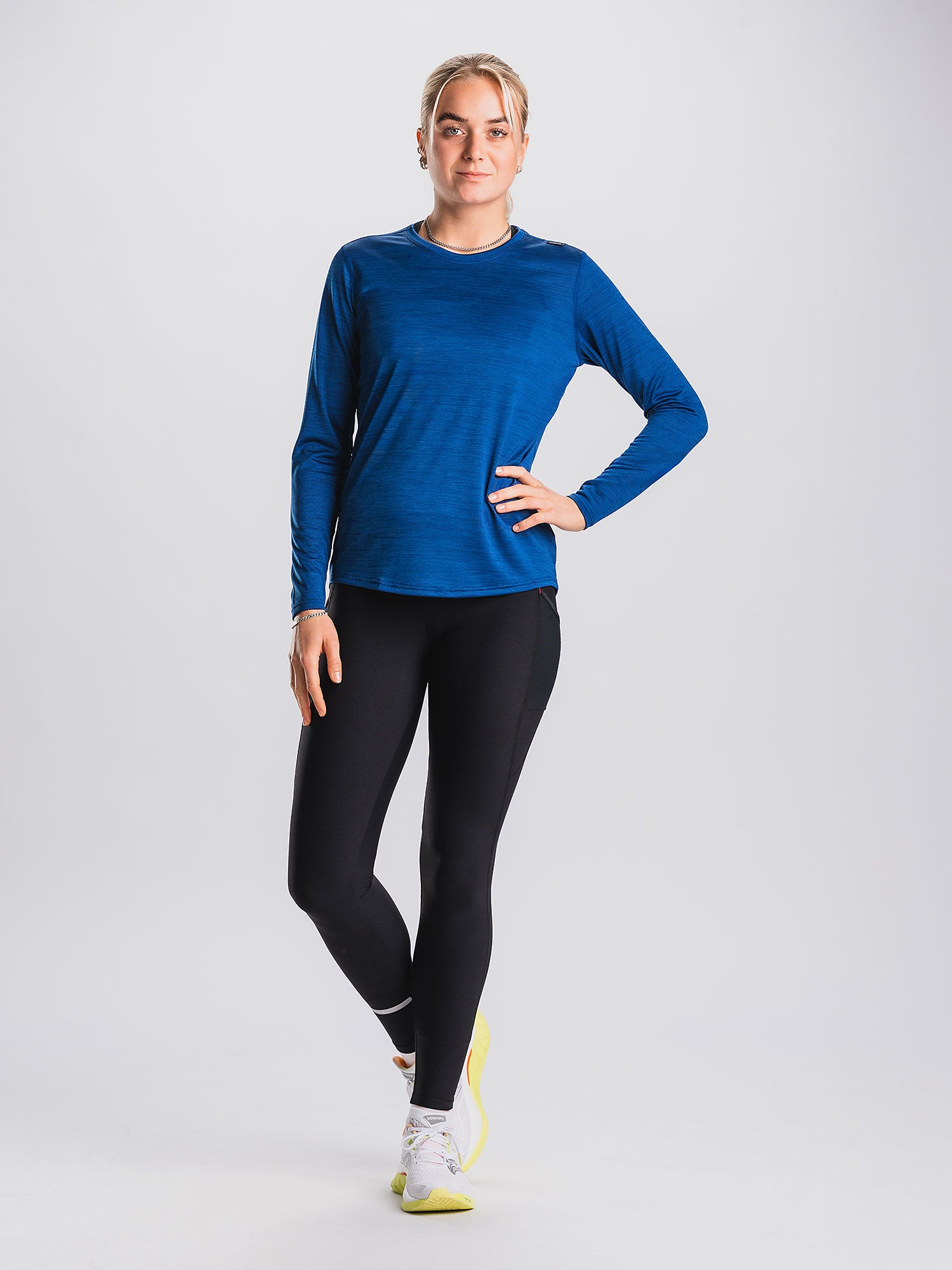 10529379